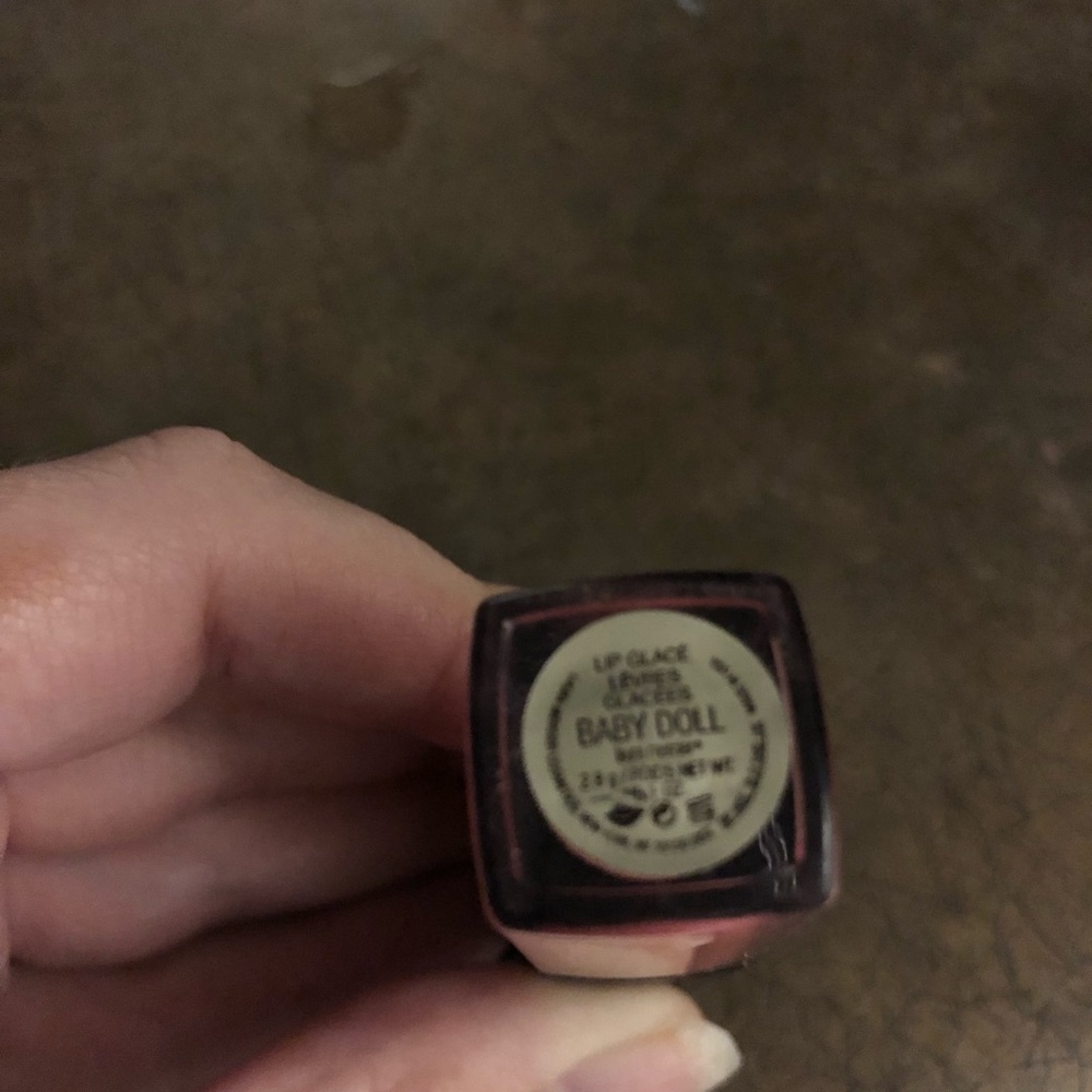 $84 VALUE Set of 4 luxury beauty products - Picture 5 of 8